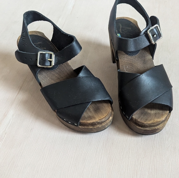 Swedish Clogs - Picture 5 of 11